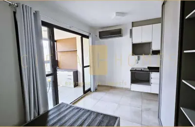 Studio à venda com 1 quarto com sacada, ar-condicionado, lazer completo e vaga de garagem.