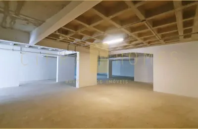Ponto comercial novo e de alta visibilidade disponivel para locação, próximo ao shopping ibirapuera