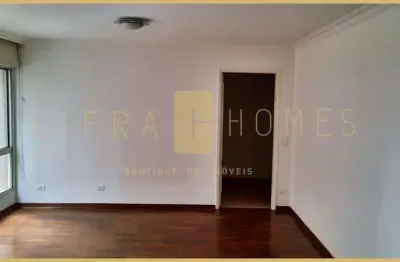Apartamento amplo e iluminado à venda, com 3 dorms, suíte, e 2 vagas, perto da paulista