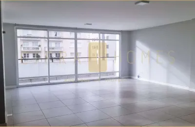 Apartamento duplex com 3 quartos, 2 suítes, com varanda e vista para o parque ibirapuera.e 2 vagas