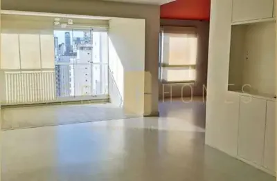 Duplex sofisticado para locação com 2 suítes, escritório e lazer completo no coração dos jardins