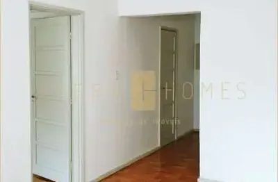 Apartamento com suíte, sala de estar e cozinha integrada em localização privilegiada