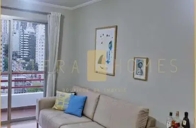 Apartamento à venda, 42 m² com 1 dormitório, sacada, condomínio com piscina e academia em andar alt