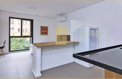 Studio mobiliado à venda, com 27m², em andar alto, iluminado e em excelente condomínio em higienópo