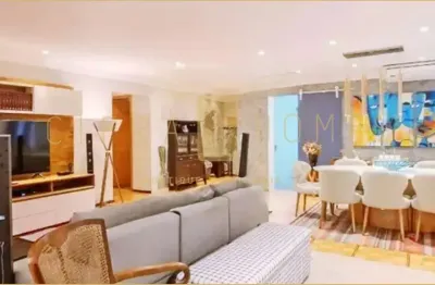 Apartamento à venda, 3 dorm., 2 banheiros, ampla sala, ar condicionado e cozinha reformada.