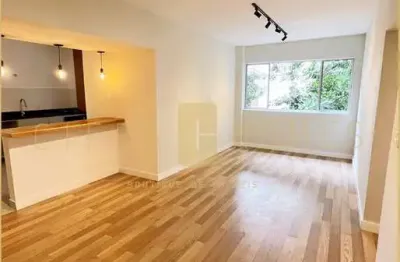 Apartamento à venda, reformado, com 86 m², 2 suítes, 1 vaga, no melhor de moema