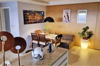 Apartamento mobiliado em condomínio espetacular com 100m², 2 dormitórios, ar condicionado e localiz