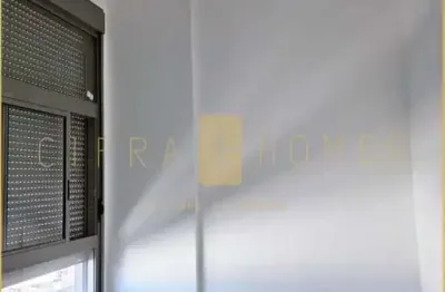 Apartamento disponível para venda, de 50 m², com pé-direito alto, sacada, 1 vaga e lazer completo n