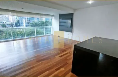 Apartamento de 92m² com suíte, varanda gourmet e 2 vagas em rua valorizada no itaim bibi