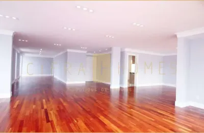 Cobertura de 381m² com terraços amplos, 4 dormitórios e distribuição privilegiada em região central de Higienópolis