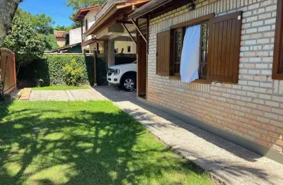 Casa com 4 quartos à venda na servidão manoel isidoro augusto, 522, rio tavares, florianópolis por r$ 2.230.000