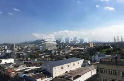 Ótima sala comercial com 32m², banheiro. ótima localização, vasto comércio, próximo a estação de tre
