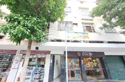 Excelente sala comercial, com 12m2, situada no coração do meier, comercio, bancos, transporte para t