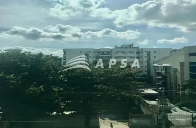 Excelente sala comercial localizado em jacarepaguá, 30m2, arejado e com vista, possui 1 vaga de gara