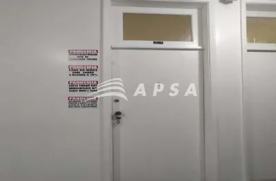 Ótima oportunidade no comercio.      sala comercial com 25 m², sala ampla, sol da manhã,1 banheiro,