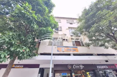 Excelente sala comercial, situada no coração do meier, comércios variados, bancos, transportes para
