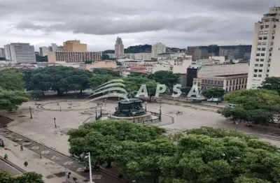 Sala comercial para diversos fins , ótima localização em frente a praça tiradentes com vlt na porta