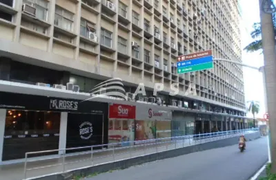 Alugo sala comercial mobiliada, com 36m², banheiro individualizado, localizada no prédio do palácio