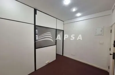 Excelente conjunto de três salas, podendo ser alugadas separadas, total de 120m², bem espaçosas e mu