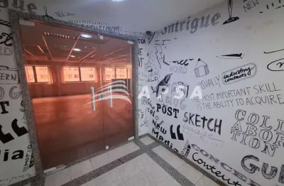 Excelente conjunto de andares comercias localizado no centro do rio, com 455m². primeiro andar sendo