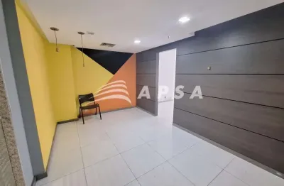 Excelente andar comercial localizado no centro do rio, com 243m². composta por recepção, salas divid
