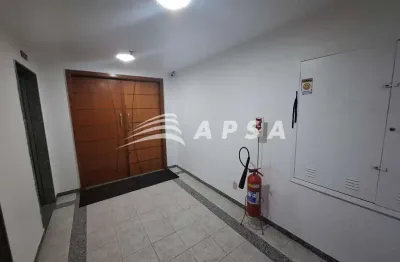Excelente andar comercial localizado no centro do rio, com 243m². composto area ampla, copa, três ba
