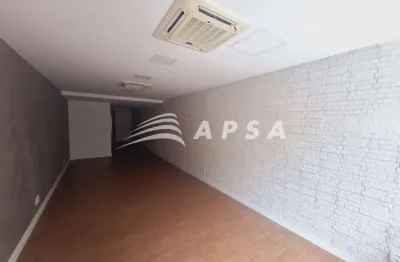 Excelente sala comercial na praça pio x, ótima localização e fácil acesso, com  vasta condução e vlt