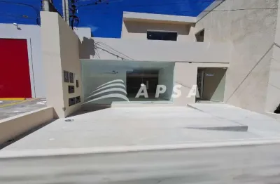 Excelente oportunidade de alugar um ponto comercial a poucos metros da praia, em localização privile