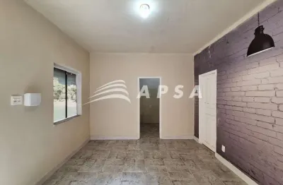Excelente sala, quarto, cozinha, banheiro, área, 55m2, com ótima localização, perto do comercio, ban