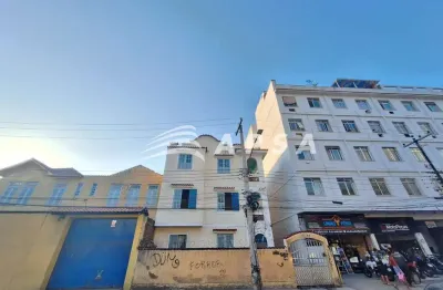 Otimo apartamento terreo, sendo sala, varanda, 02 quartos, banheiro social, cozinha, area de serviço