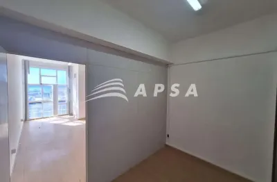 Excelente conjunto de salas em prédio clássico no centro do rio de janeiro contando com 55m² pronta