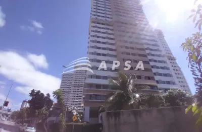 Excelente apto com , 03 quartos, sendo 02 suites, armários, 02 vagas de garagem, varanda ótima local