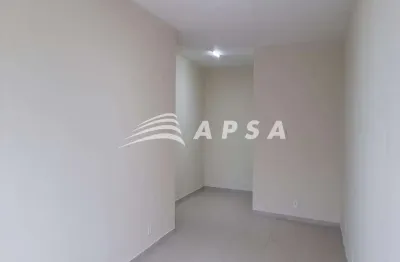 Excelente sala comercial localizada na estrada dos bandeirantes- taquara.  com 41m² o espaço também