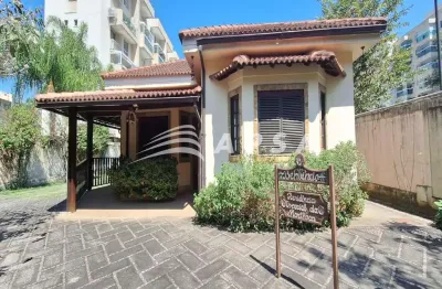 Linda e versátil propriedade disponível para aluguel na freguesia - jacarepaguá. com 690m² construíd