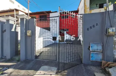 Casa altos com 02 quartos, banheiro social, garagem, cozinha prox. a supermercado nindo box da av. g