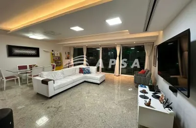 Cobertura duplex 4 quartos na barra da tijuca.no primeiro pavimento: uma sala muito ampla, que conta