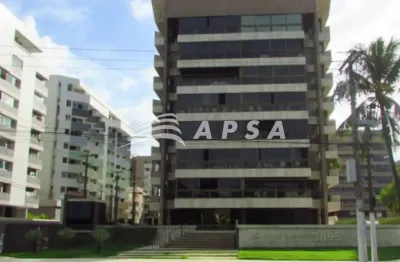 Excelente apartamento à beira mar, com ótima localização, próximo à restaurantes, faculdade, escolas