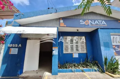 Casa comercial com recepção, salas, banheiro, copa / cozinha , garagem, entre ildelfonso albano  e b