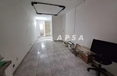 No coração da tijuca, esta sala comercial para aluguel em sobreloja é a escolha perfeita para quem b