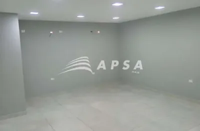 Excelente sala comercial contendo  1banheiro social,  com 1 garagem coberta, 42 metros quadrados, lo