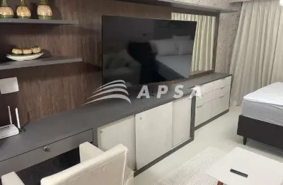 No coração pulsante do rio de janeiro, este studio totalmente mobiliado para aluguel é a combinação