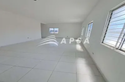 Excelente sala comercial  contendo, 1banheiro, 38 metros quadrados, localizada em candeias, para seu