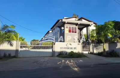 Apartamento próximo a perimentral, dois quartos, banheiro social, sala, cozinha e área de serviço. t