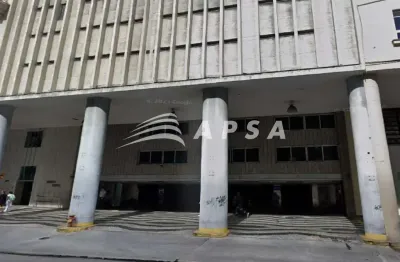 Ótima vaga de garagem localizado no centro, próximo a diversos comércios e portaria 24hrs.