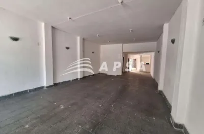 Excelente casa comercial em frente ao shopping boulevard. com aproximadamente 250m² esse excelente i