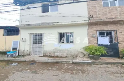 Excelente casa contendo 2  quartos, 1banheiro social, duplex,  52 metros quadrados, localizada no co
