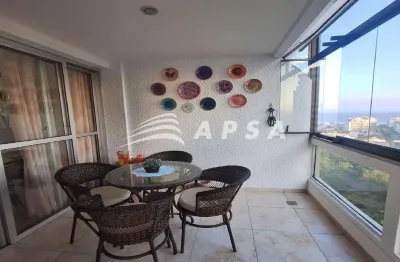 Apartamento na barra. ao entrar, você é recebido por uma sala ampla e iluminada, perfeita para receb