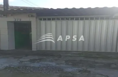 Casa, charmosa, bem arquitetada, sol da manhã, 3 quartos, banheiro social, suíte, armários na cozinh