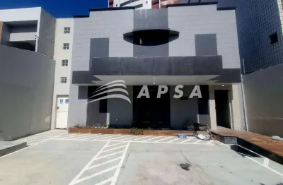 Prédio comercial na aldeota com 10 salas e 7 banheiros, recepção, sala de reunião, copa e 5 vagas de