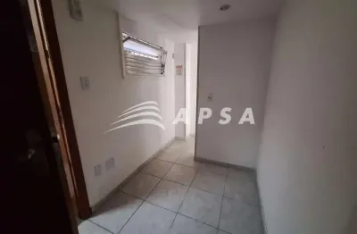 No centro da tijuca, esta sala comercial para aluguel oferece a versatilidade e o espaço que o seu n